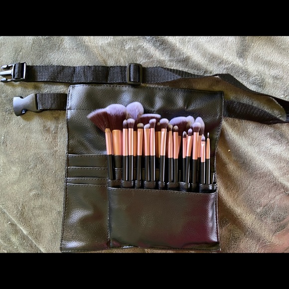 Professional Cosmetics Brushes with Belt Waist Bag - Picture 1 of 6